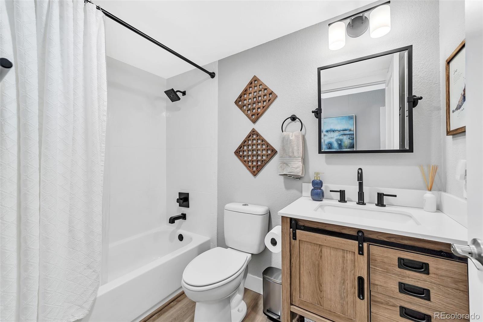 MLS Image #10 for 15592 e kenyon avenue,aurora, Colorado