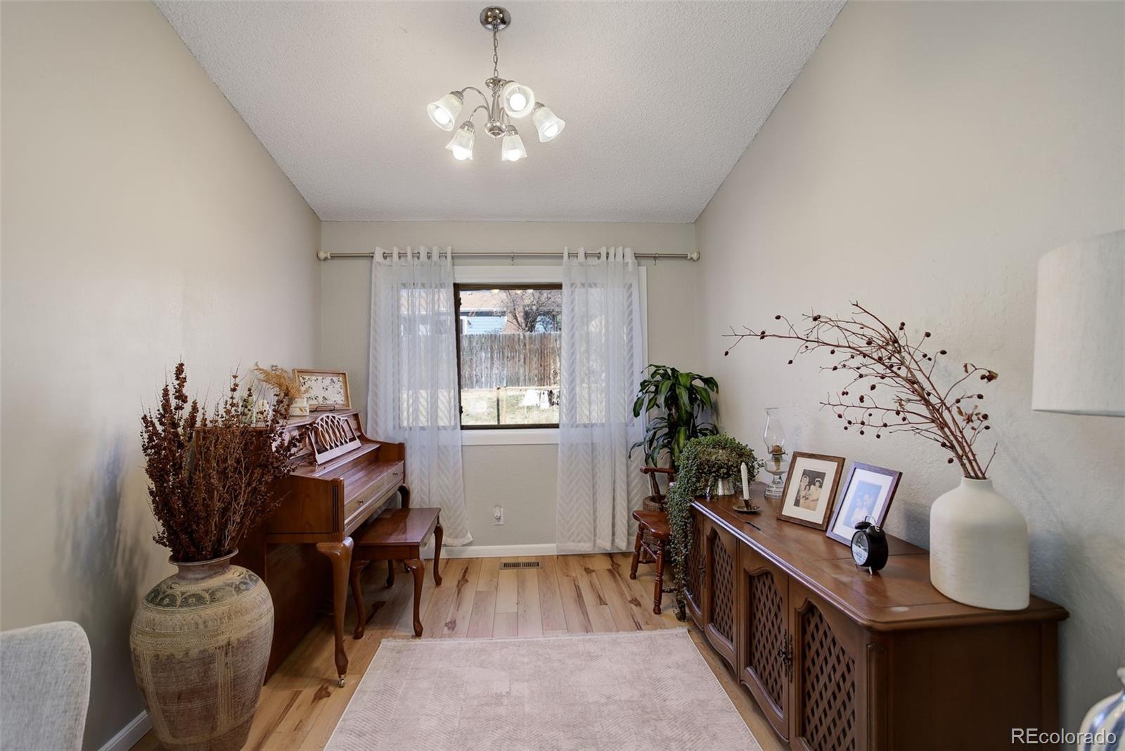 MLS Image #8 for 3621 s kalispell street,aurora, Colorado