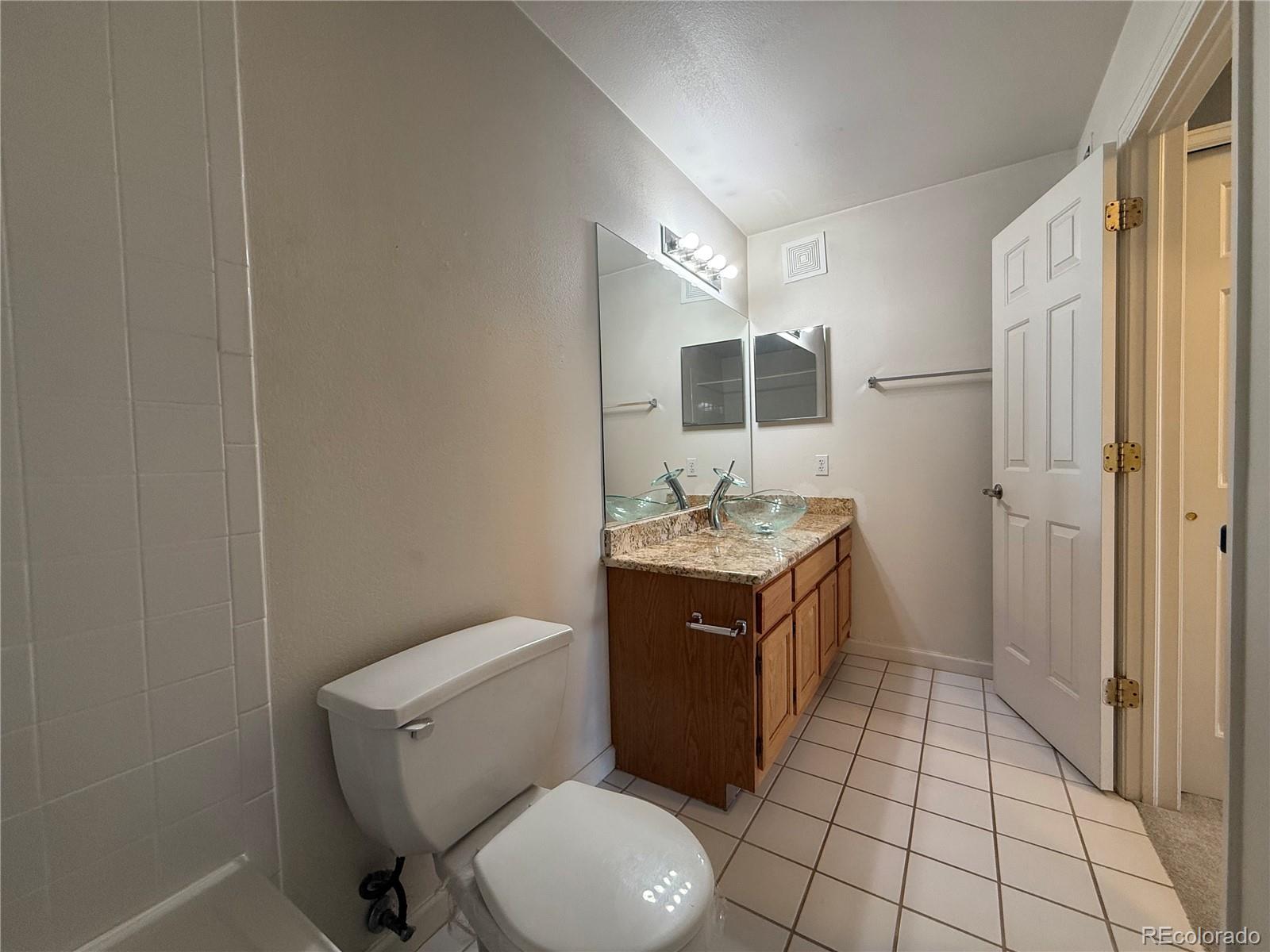 MLS Image #8 for 12304 w cross drive 304,littleton, Colorado