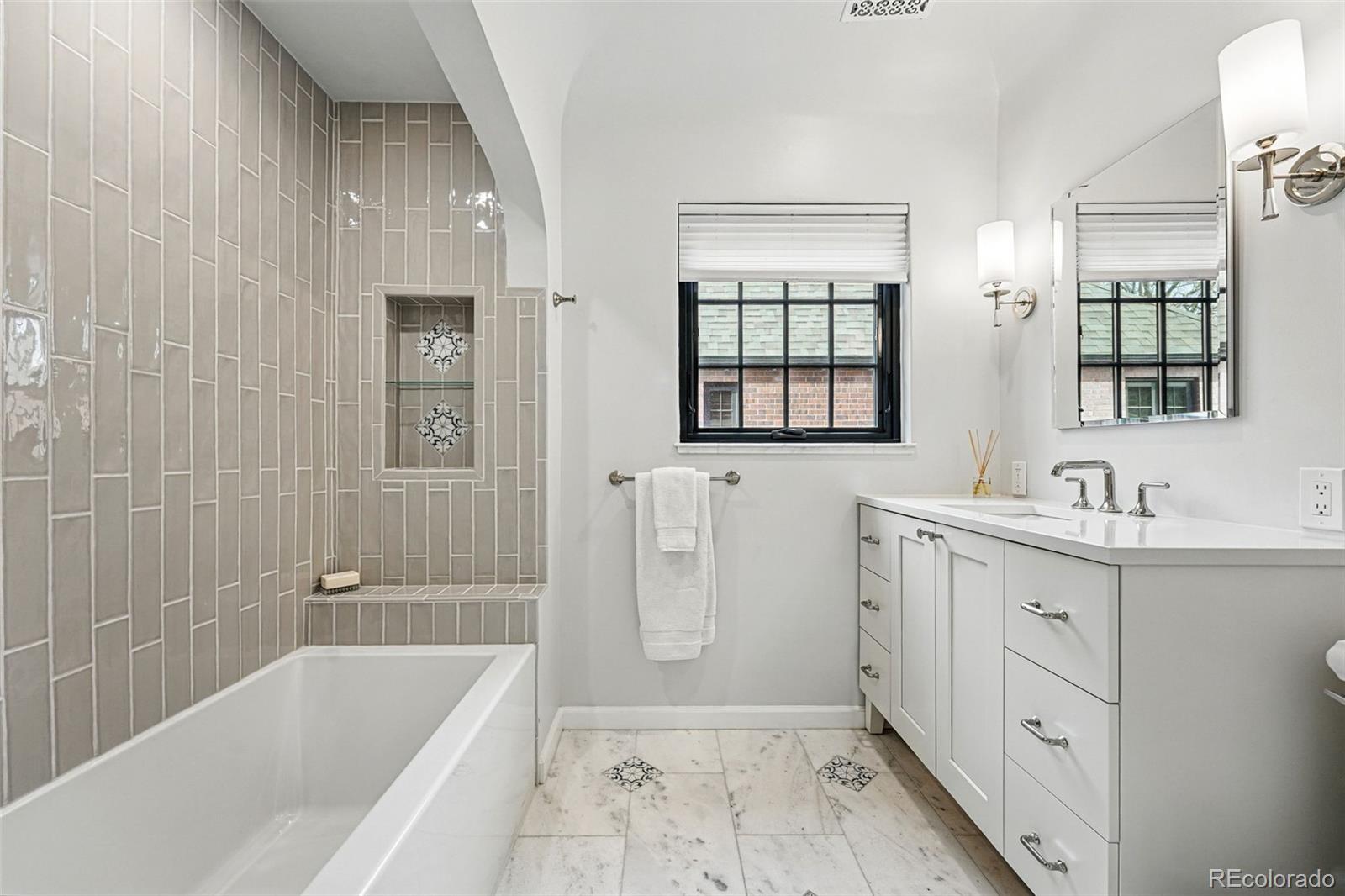 MLS Image #18 for 333  albion street,denver, Colorado