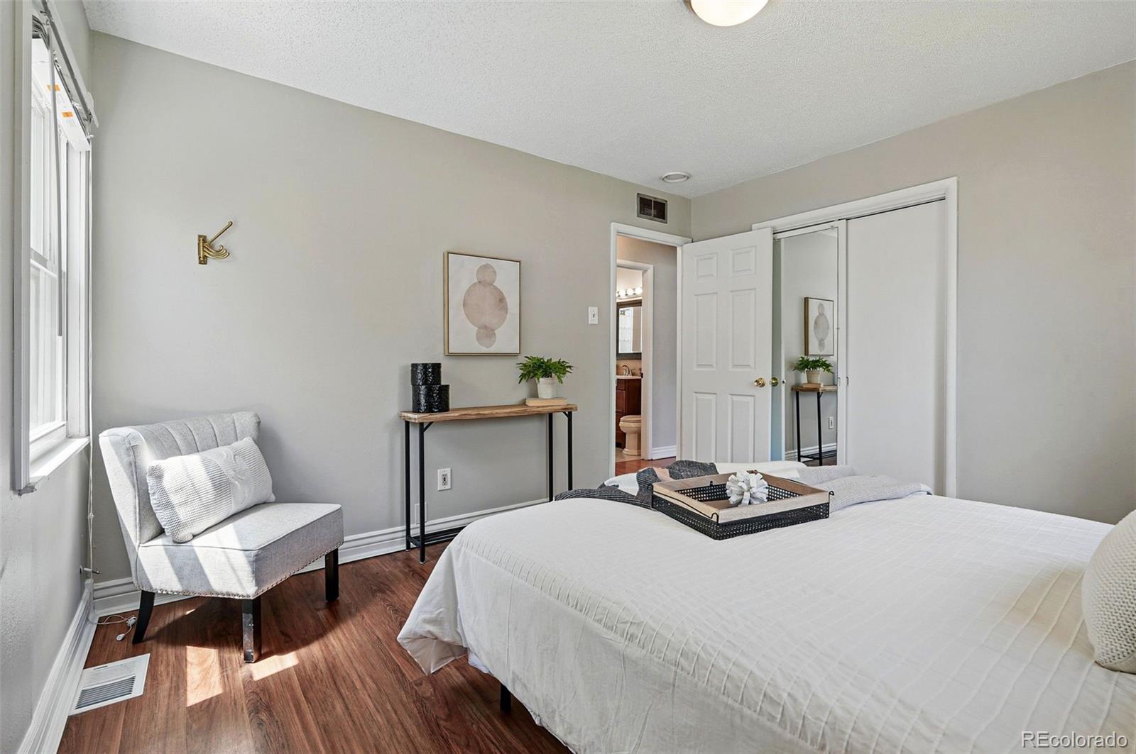 MLS Image #17 for 2751 s elm street,denver, Colorado
