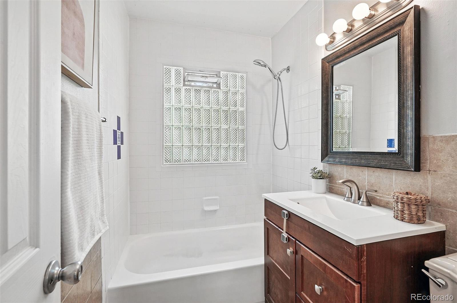 MLS Image #19 for 2751 s elm street,denver, Colorado
