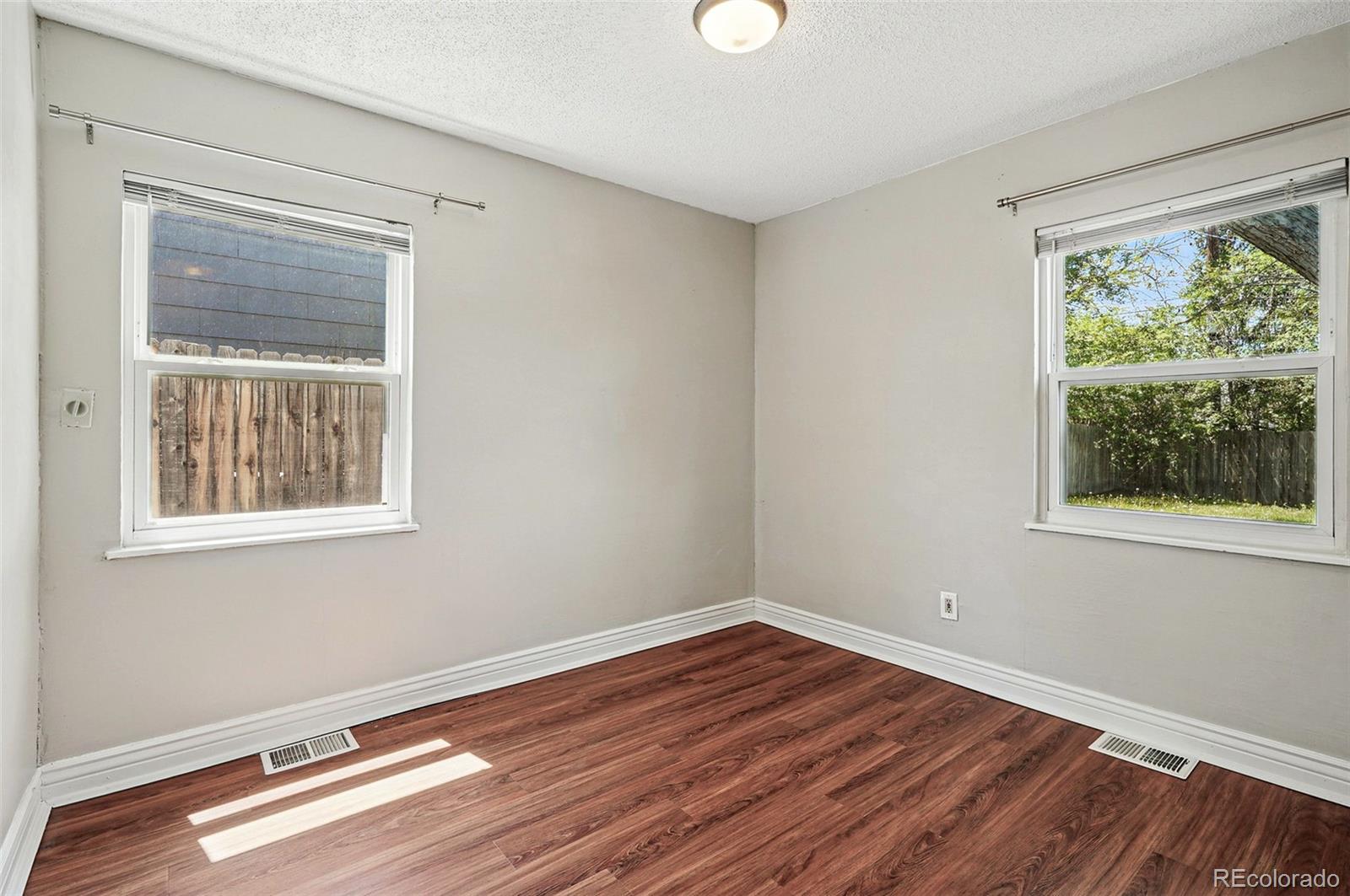 MLS Image #23 for 2751 s elm street,denver, Colorado