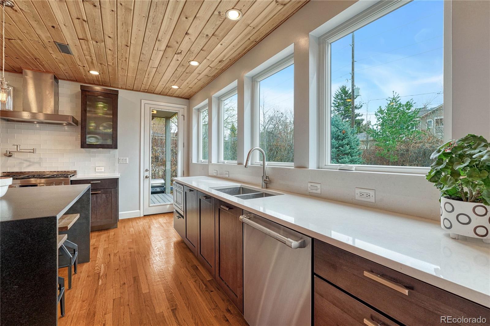 MLS Image #3 for 1590 s milwaukee street,denver, Colorado