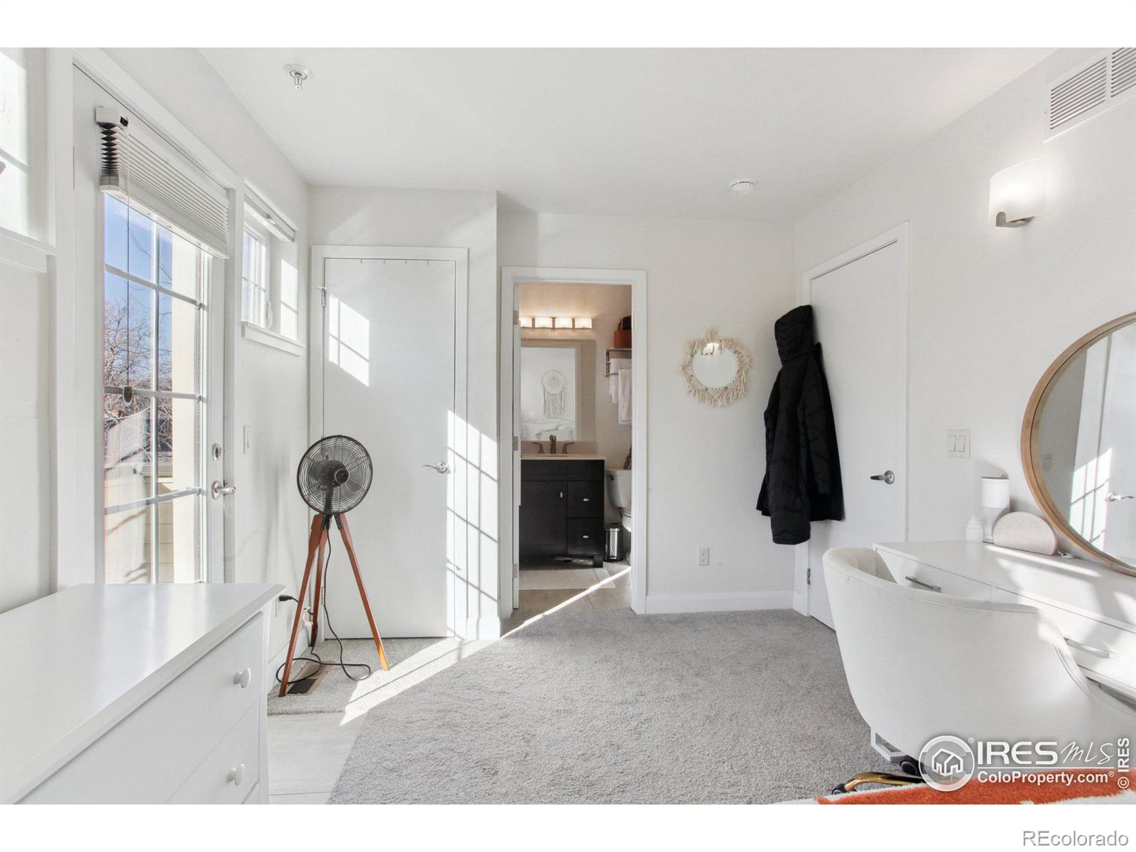 MLS Image #12 for 1944  arapahoe avenue,boulder, Colorado