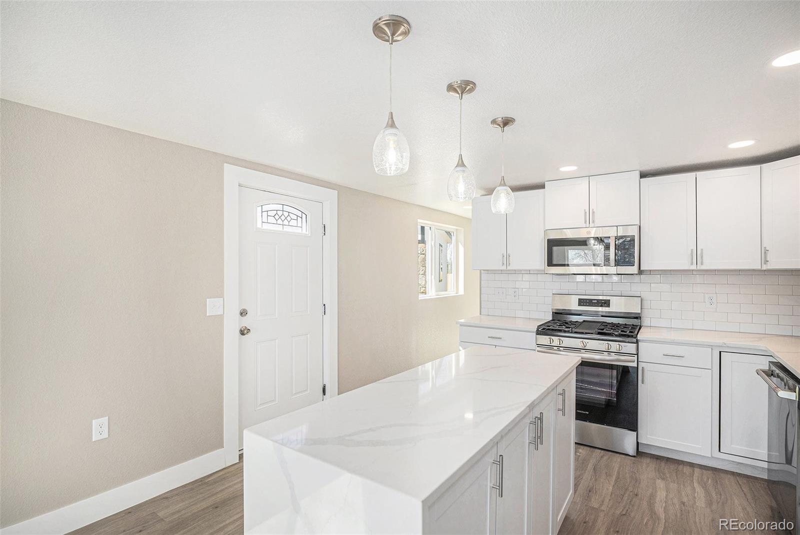 MLS Image #10 for 645  glen dale street,dacono, Colorado
