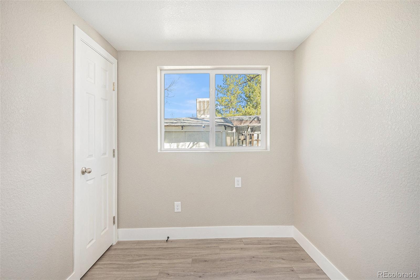 MLS Image #14 for 645  glen dale street,dacono, Colorado