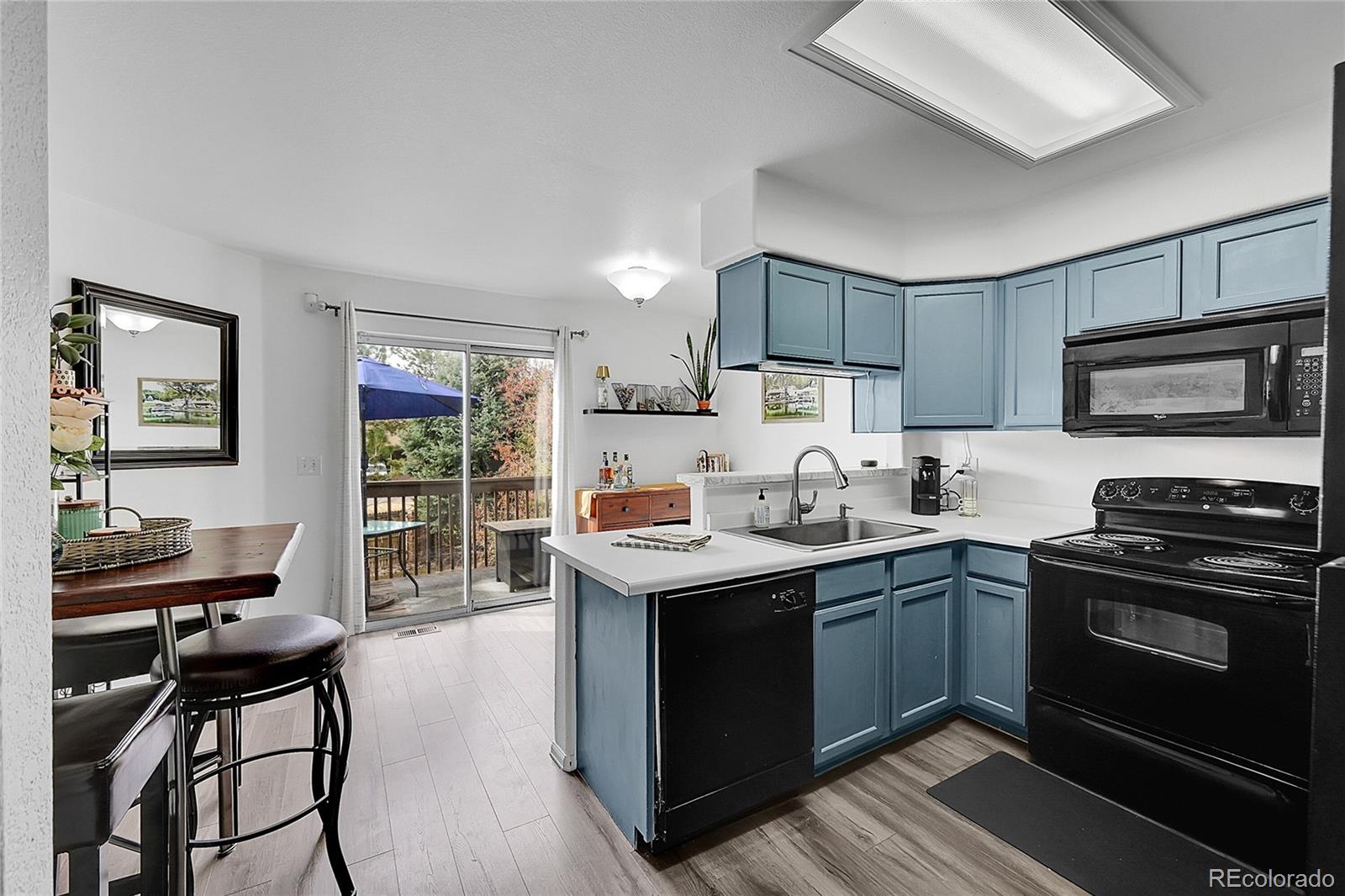 MLS Image #5 for 12028 e hoye drive,aurora, Colorado