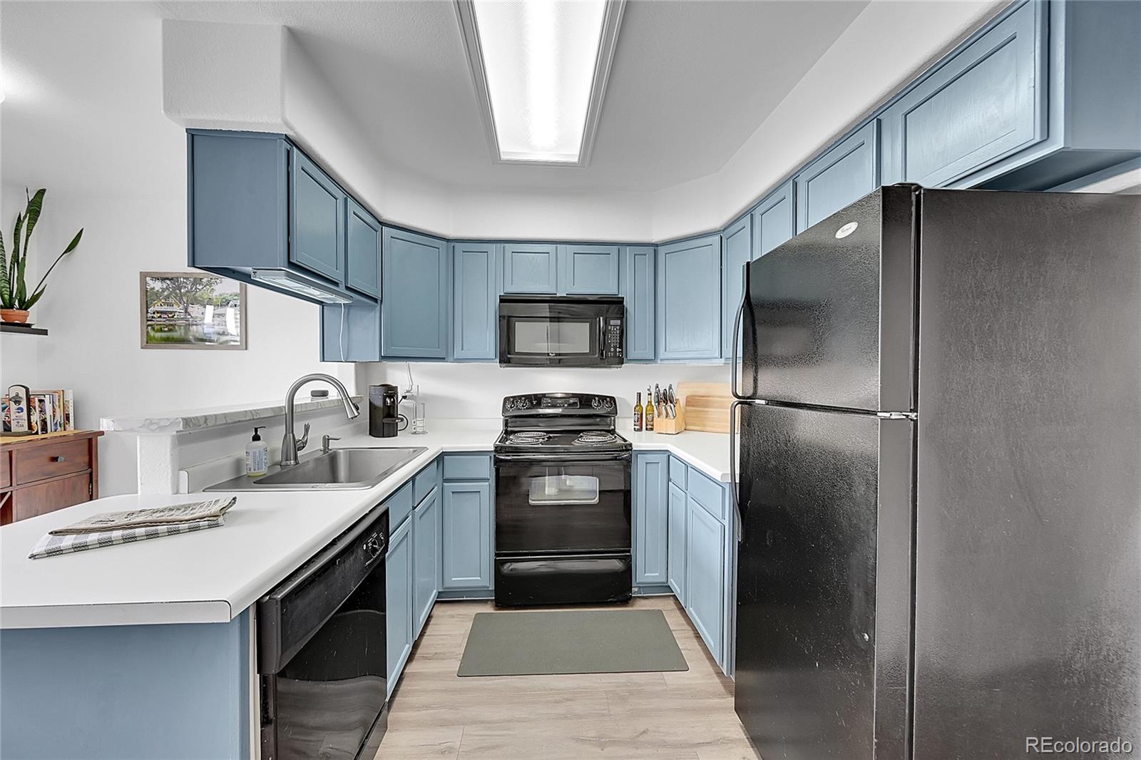 MLS Image #6 for 12028 e hoye drive,aurora, Colorado