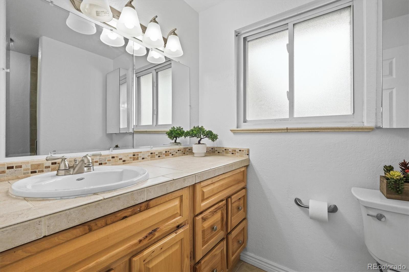 MLS Image #11 for 9395 w kentucky avenue,lakewood, Colorado