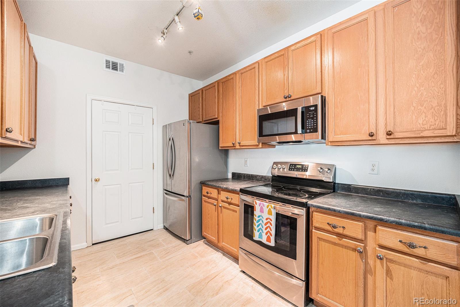 MLS Image #5 for 4451 s ammons street,littleton, Colorado