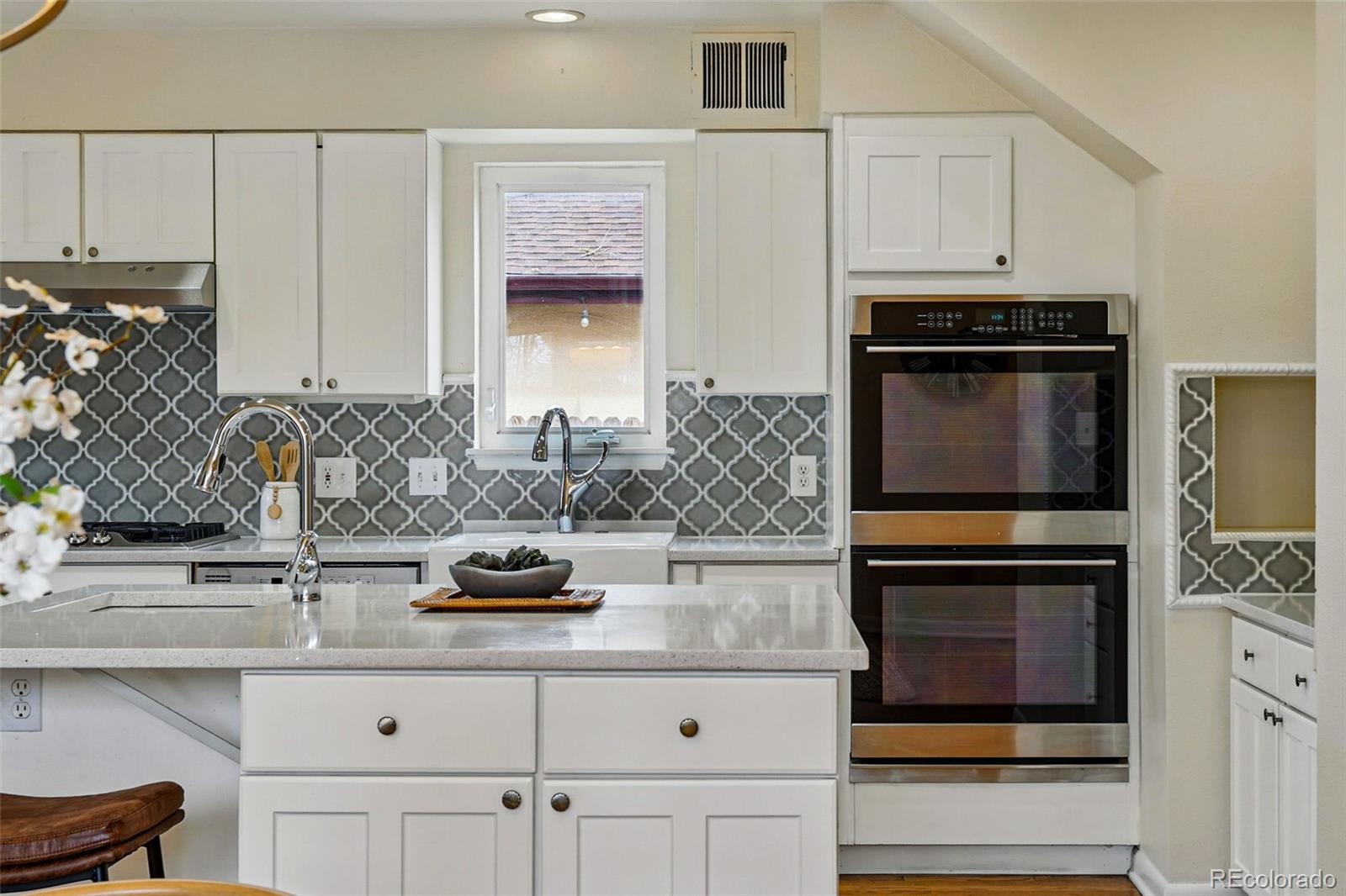 MLS Image #16 for 441 s locust street,denver, Colorado