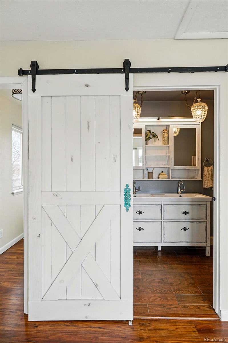 MLS Image #22 for 441 s locust street,denver, Colorado