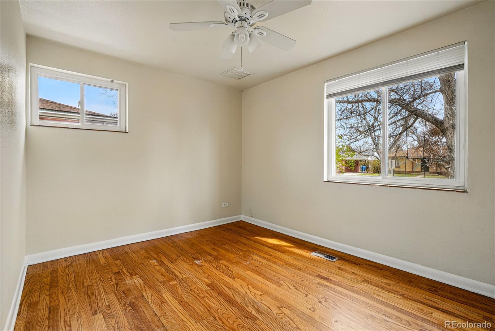 MLS Image #24 for 441 s locust street,denver, Colorado
