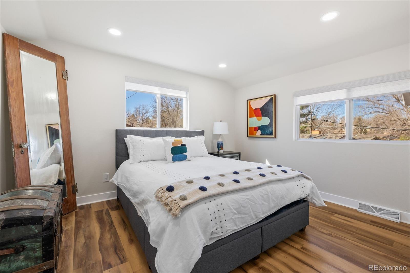 MLS Image #19 for 1835 s poplar street,denver, Colorado