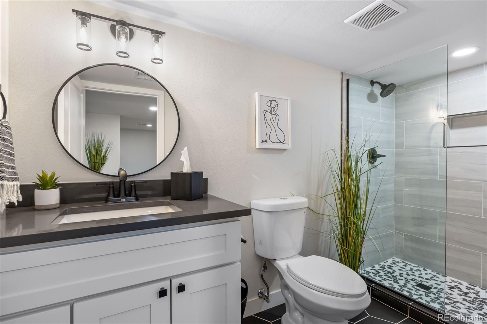 MLS Image #26 for 1835 s poplar street,denver, Colorado