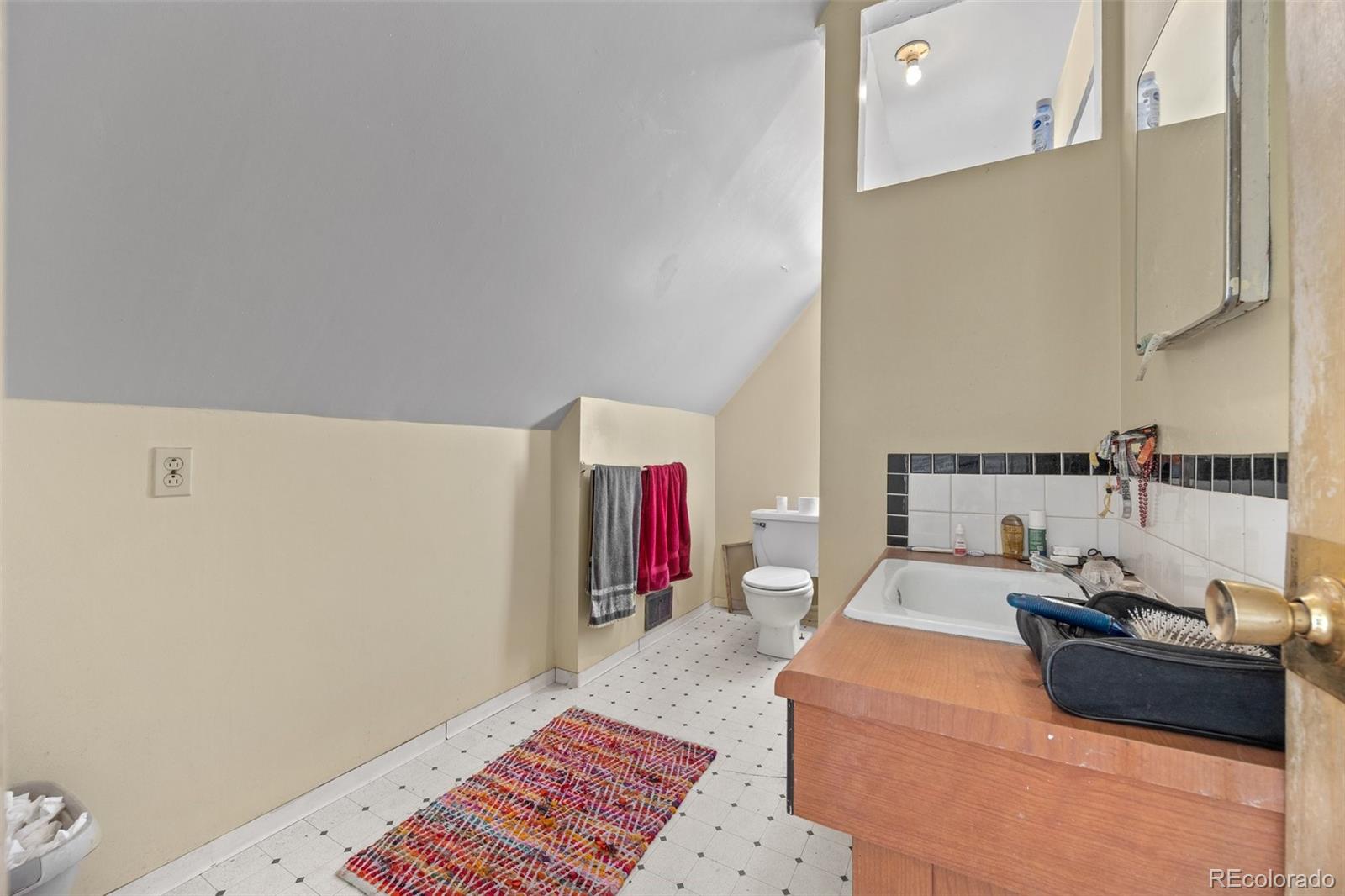 MLS Image #29 for 3139 n vine street,denver, Colorado