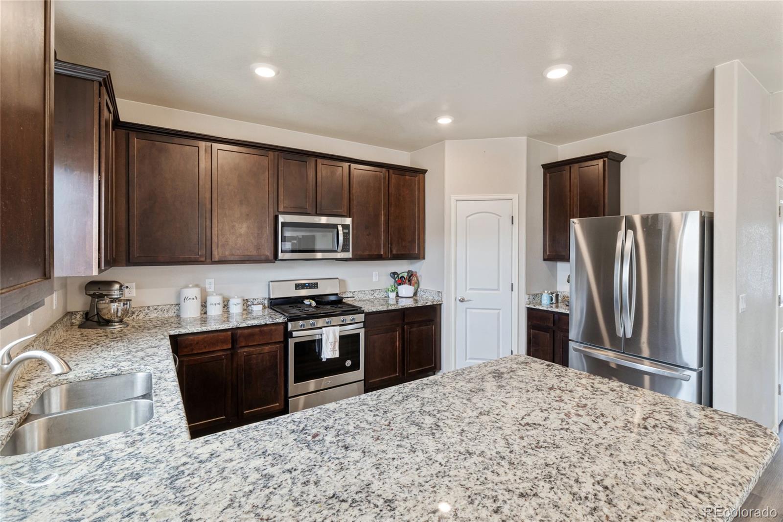 MLS Image #10 for 7232  shavano avenue,frederick, Colorado