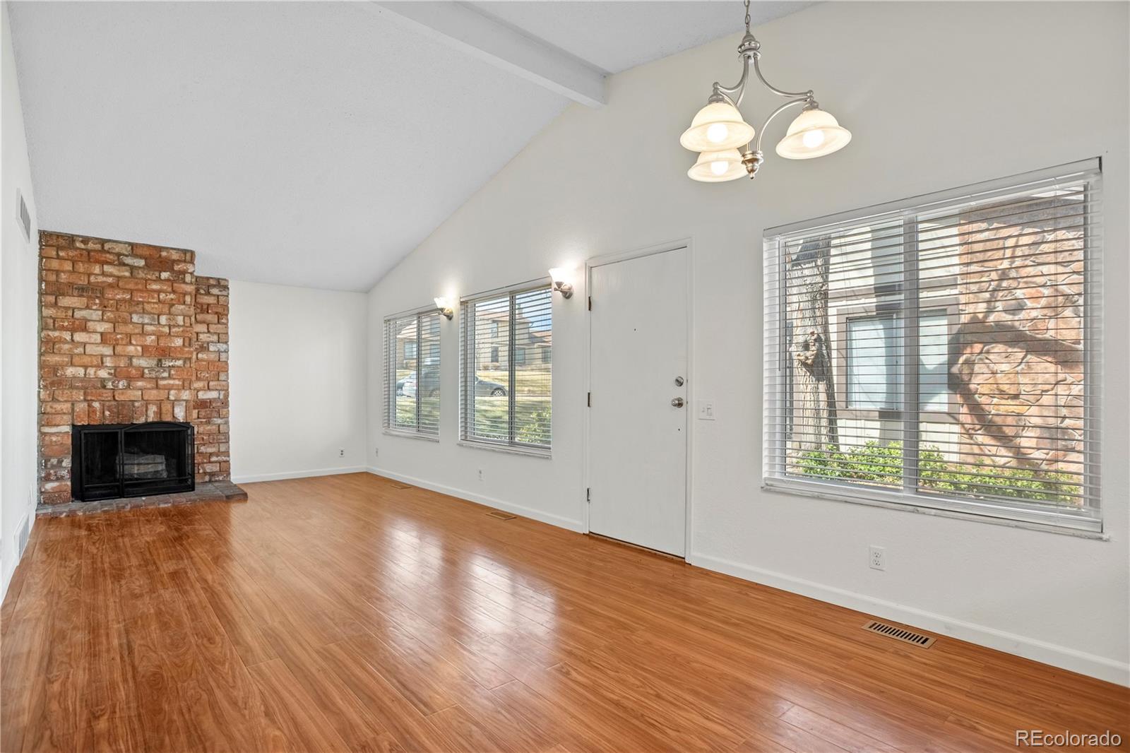 MLS Image #4 for 3512 s kittredge street,aurora, Colorado