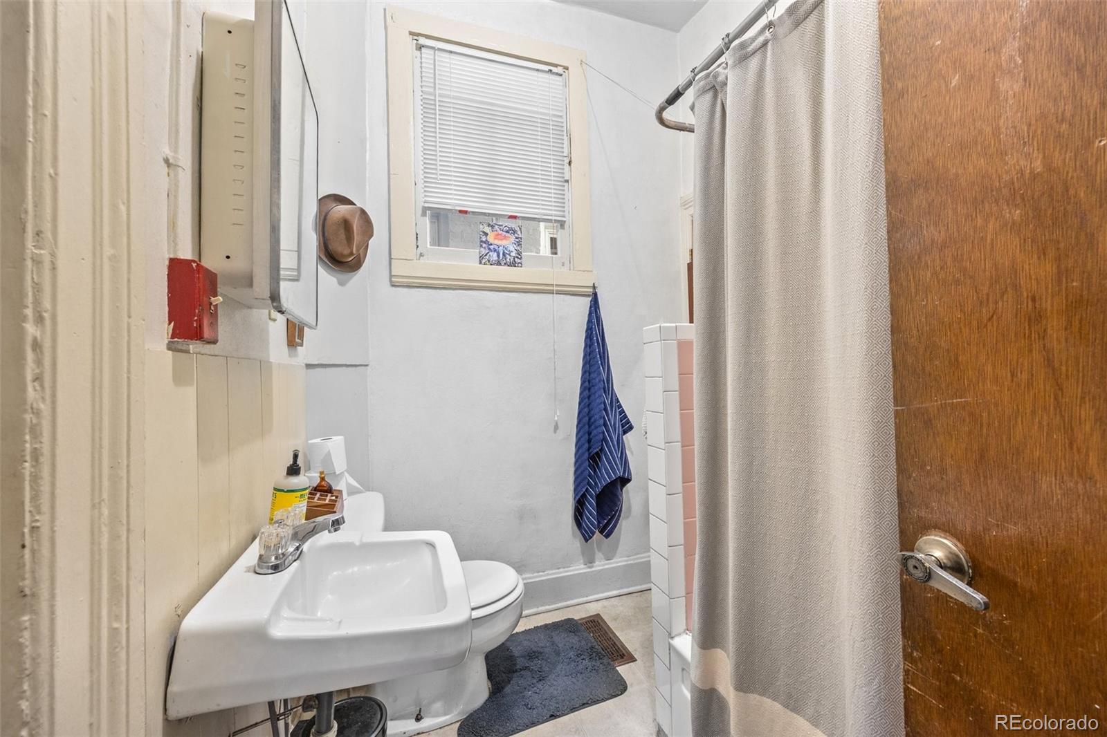 MLS Image #16 for 2563 n emerson street,denver, Colorado