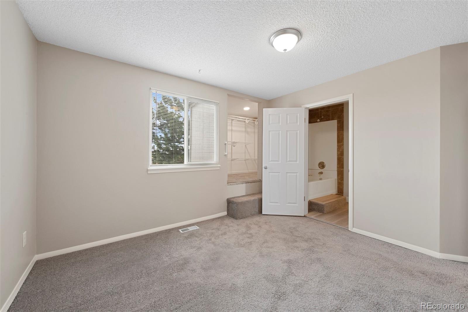 MLS Image #10 for 14900 e 43rd avenue,denver, Colorado