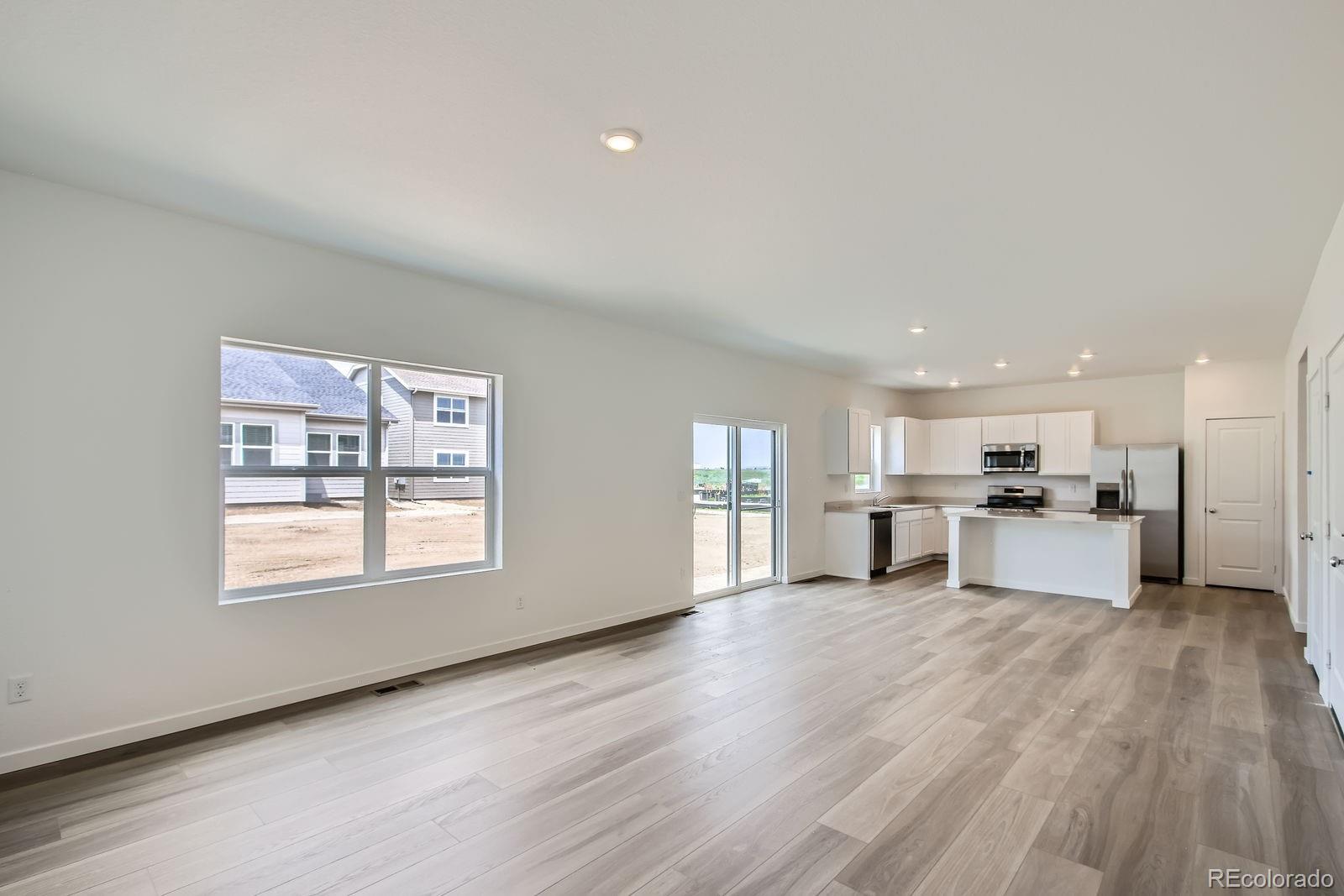 MLS Image #4 for 15285  milwaukee street,thornton, Colorado