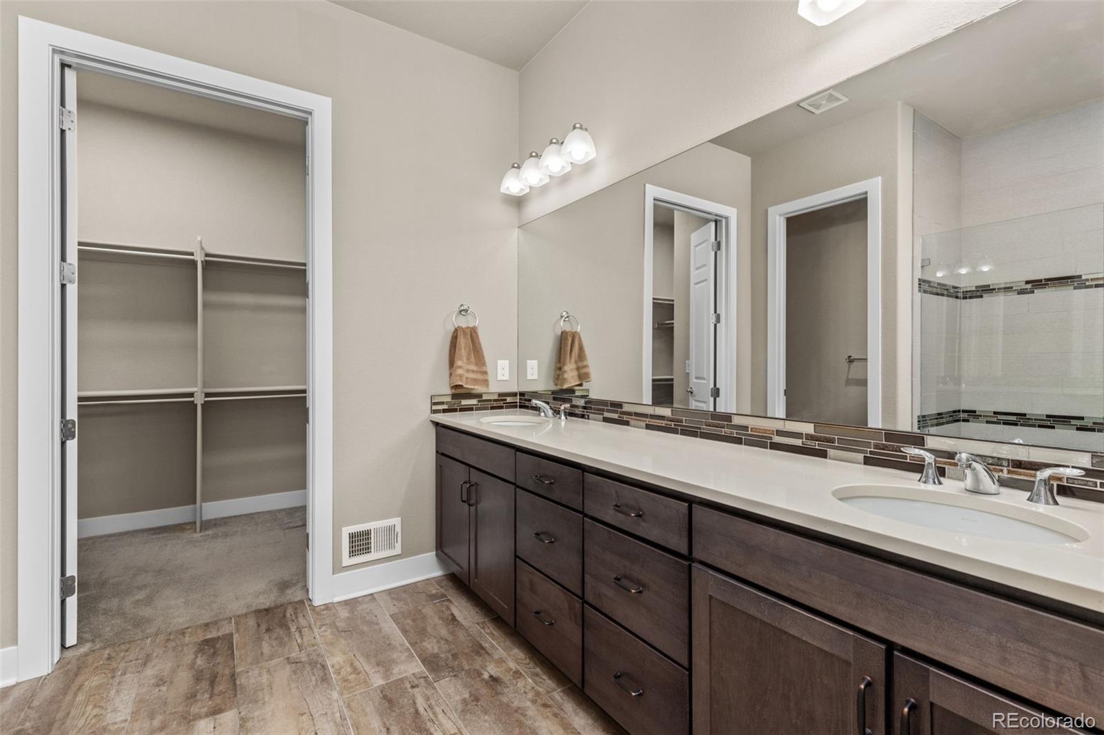 MLS Image #13 for 22646 e glidden drive,aurora, Colorado