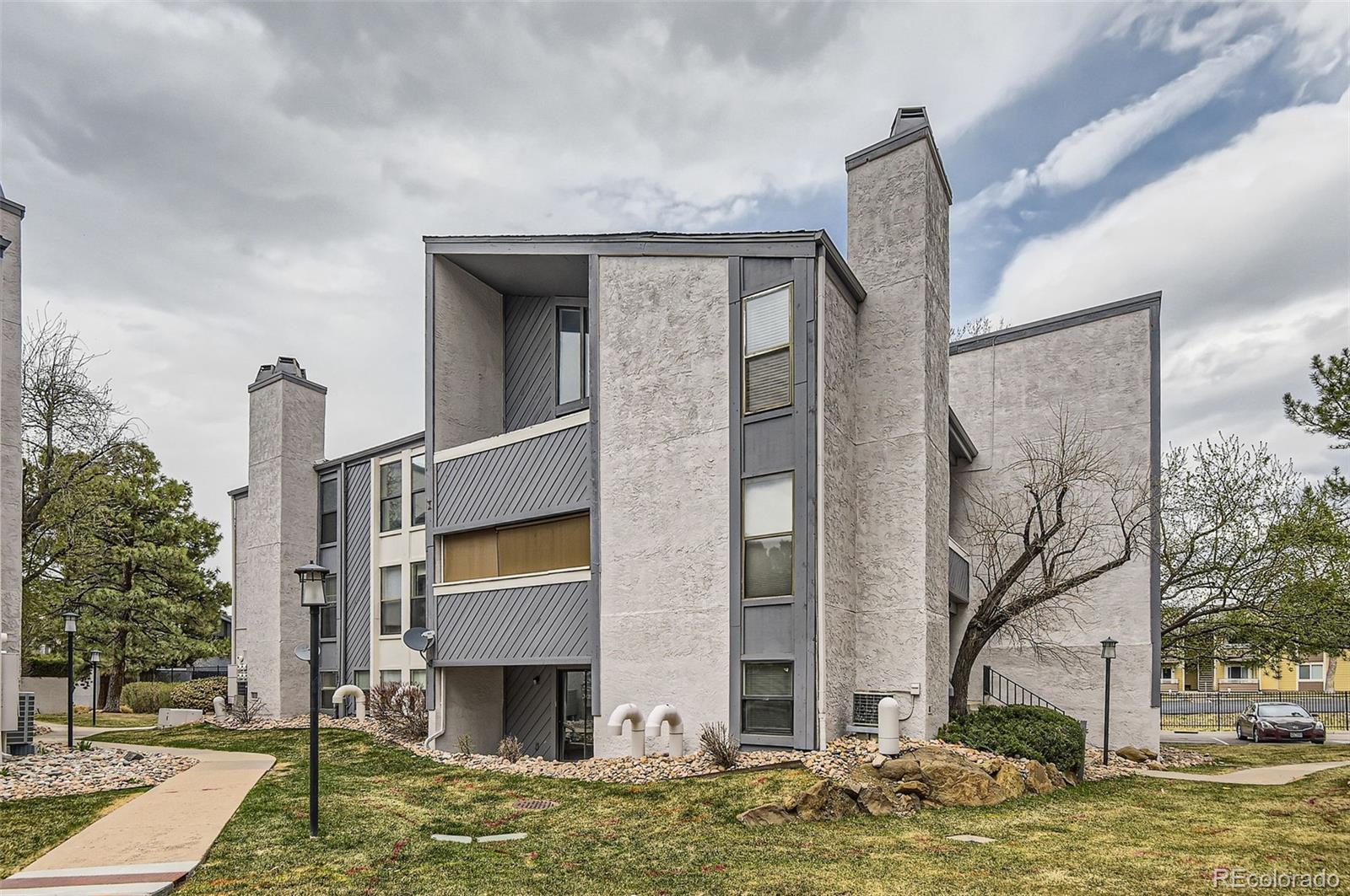 MLS Image #0 for 9867 e peakview avenue,englewood, Colorado