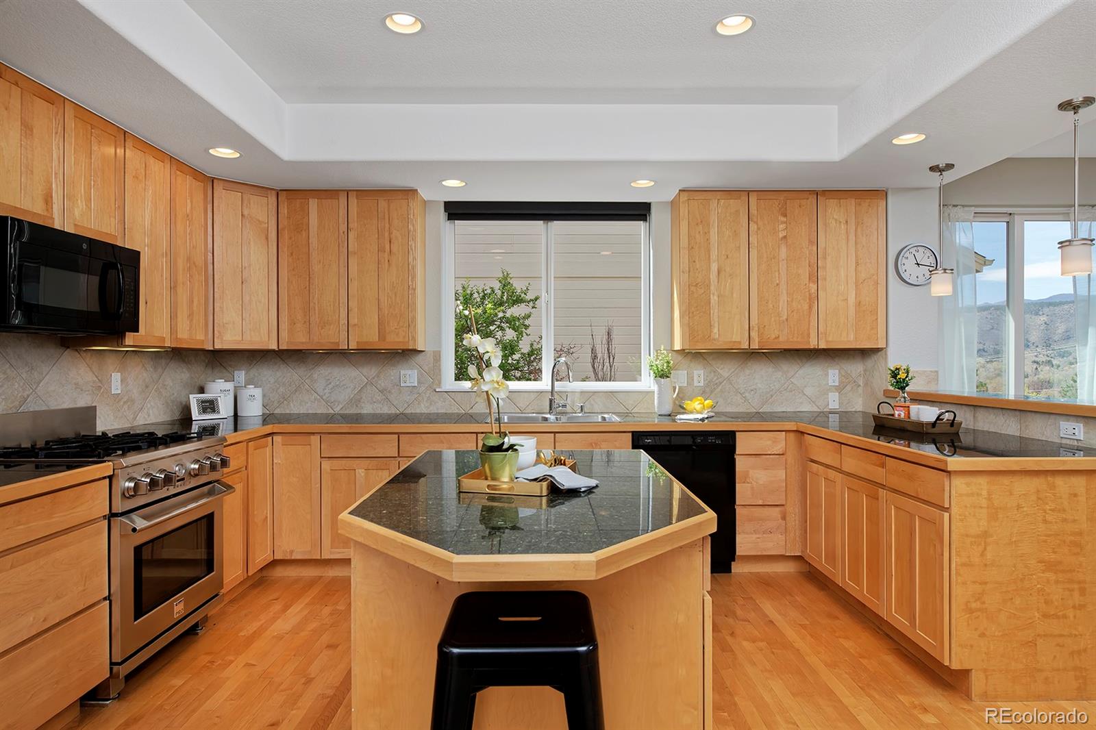 MLS Image #8 for 643  1st avenue,lyons, Colorado