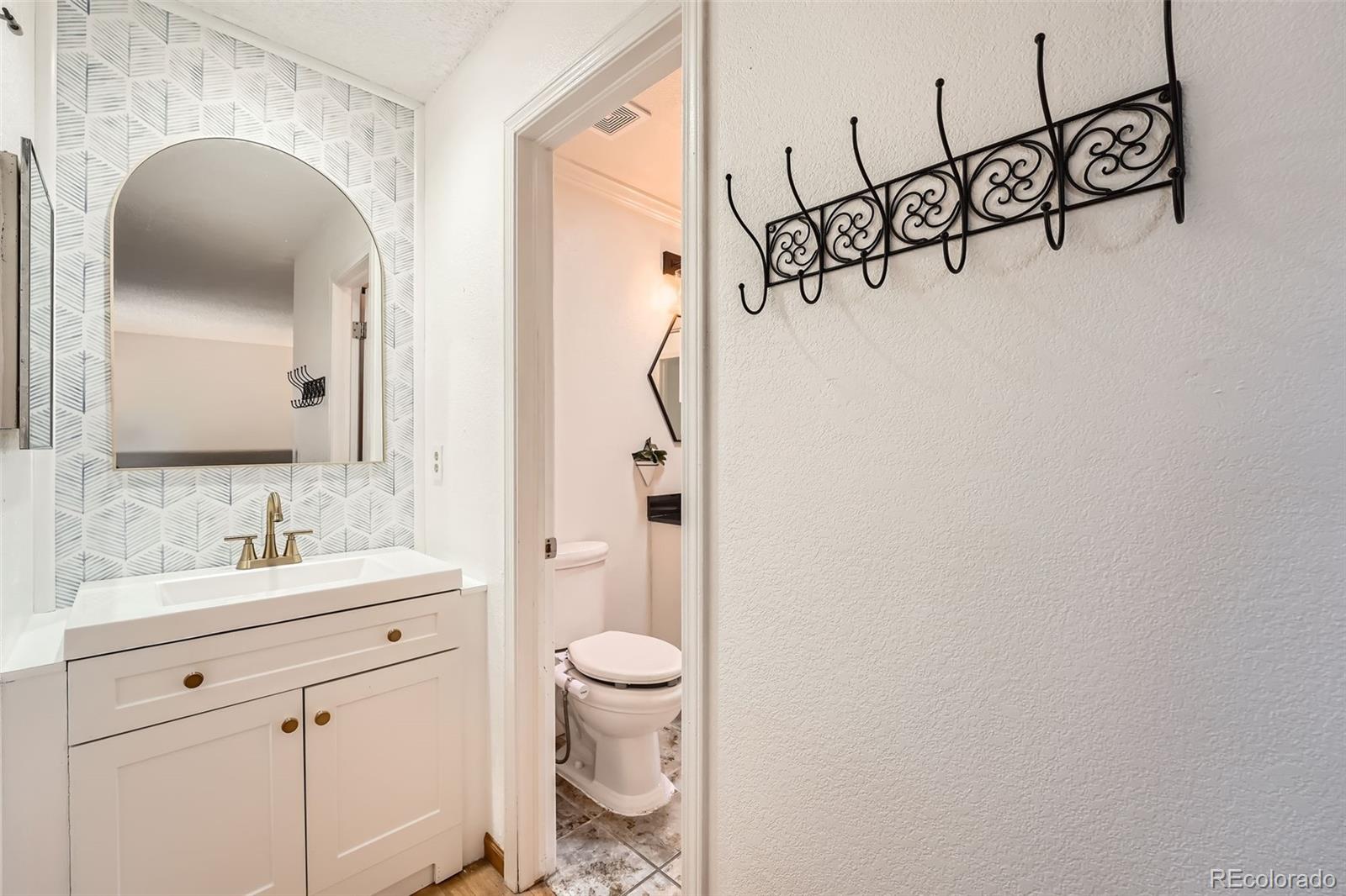MLS Image #16 for 21585 e powers circle,centennial, Colorado