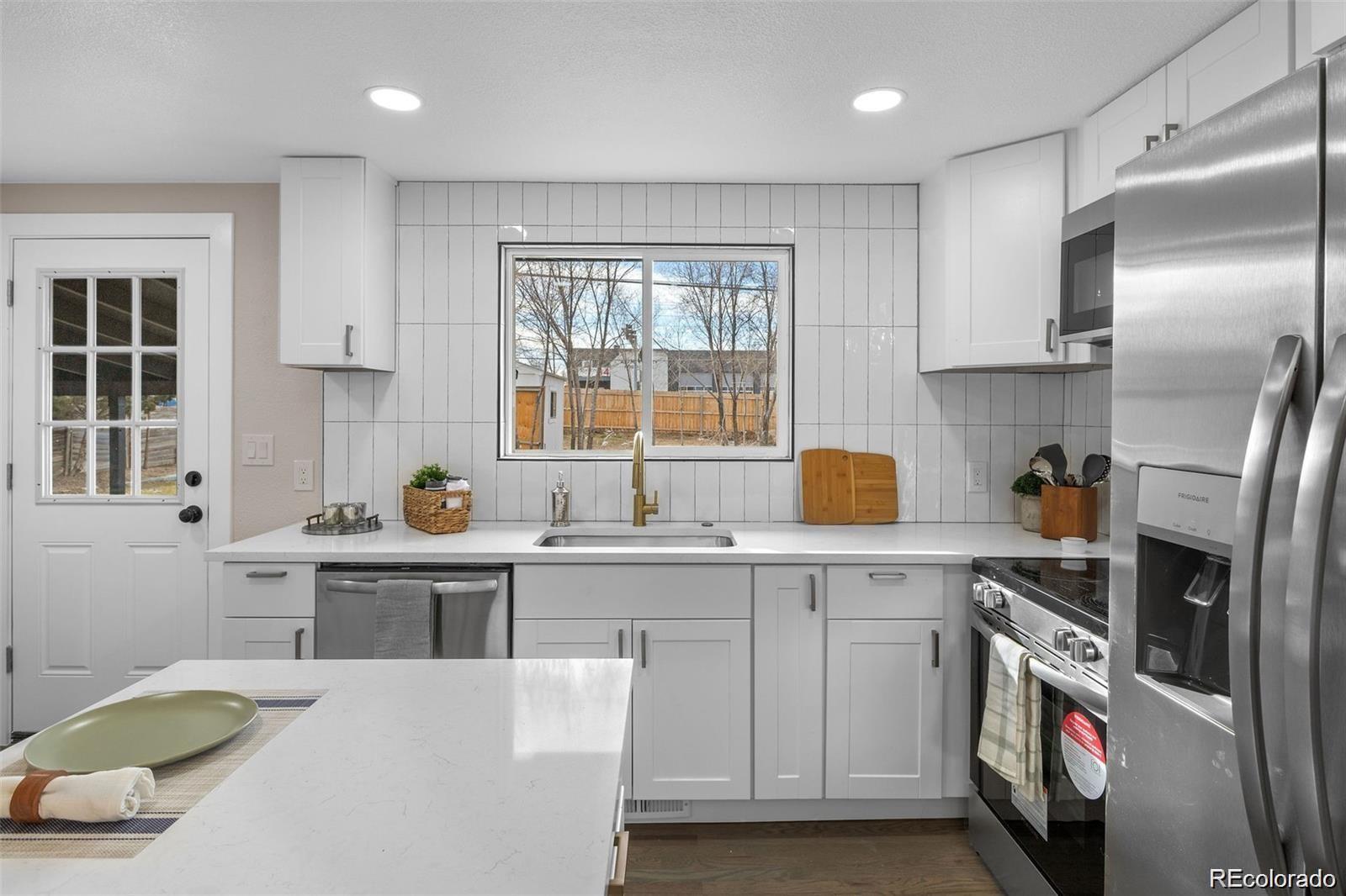 MLS Image #5 for 8051  clarkson court,denver, Colorado