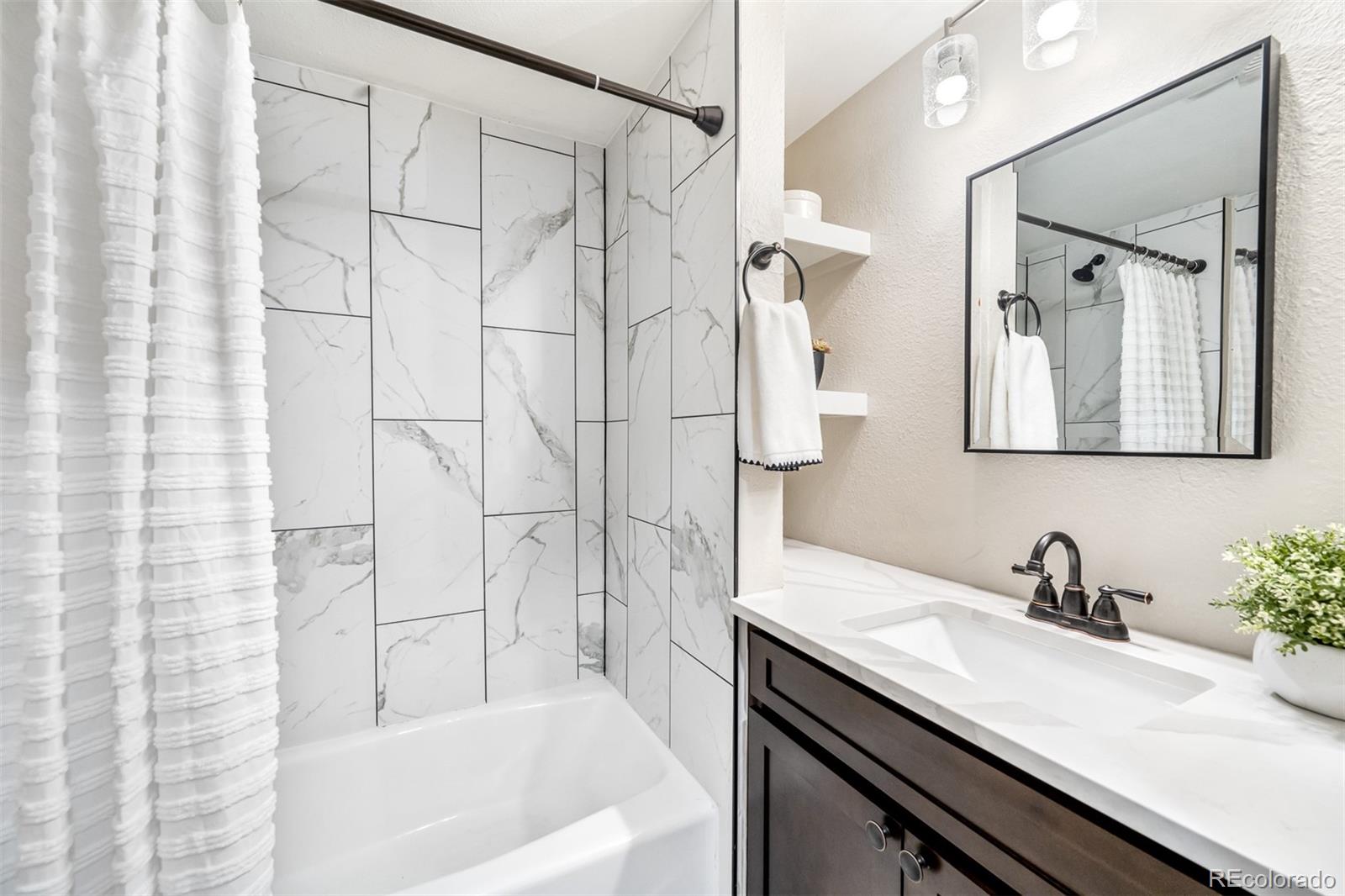 MLS Image #11 for 11123 e alameda avenue,aurora, Colorado