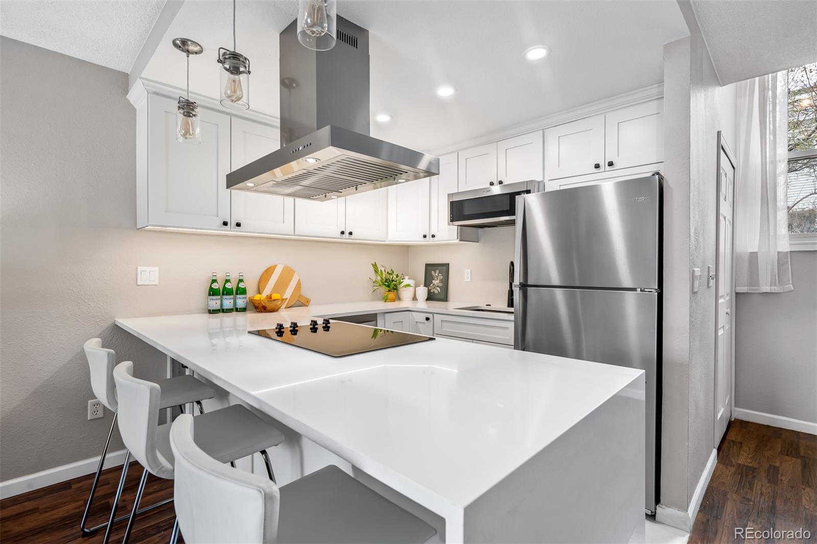 MLS Image #5 for 11123 e alameda avenue,aurora, Colorado