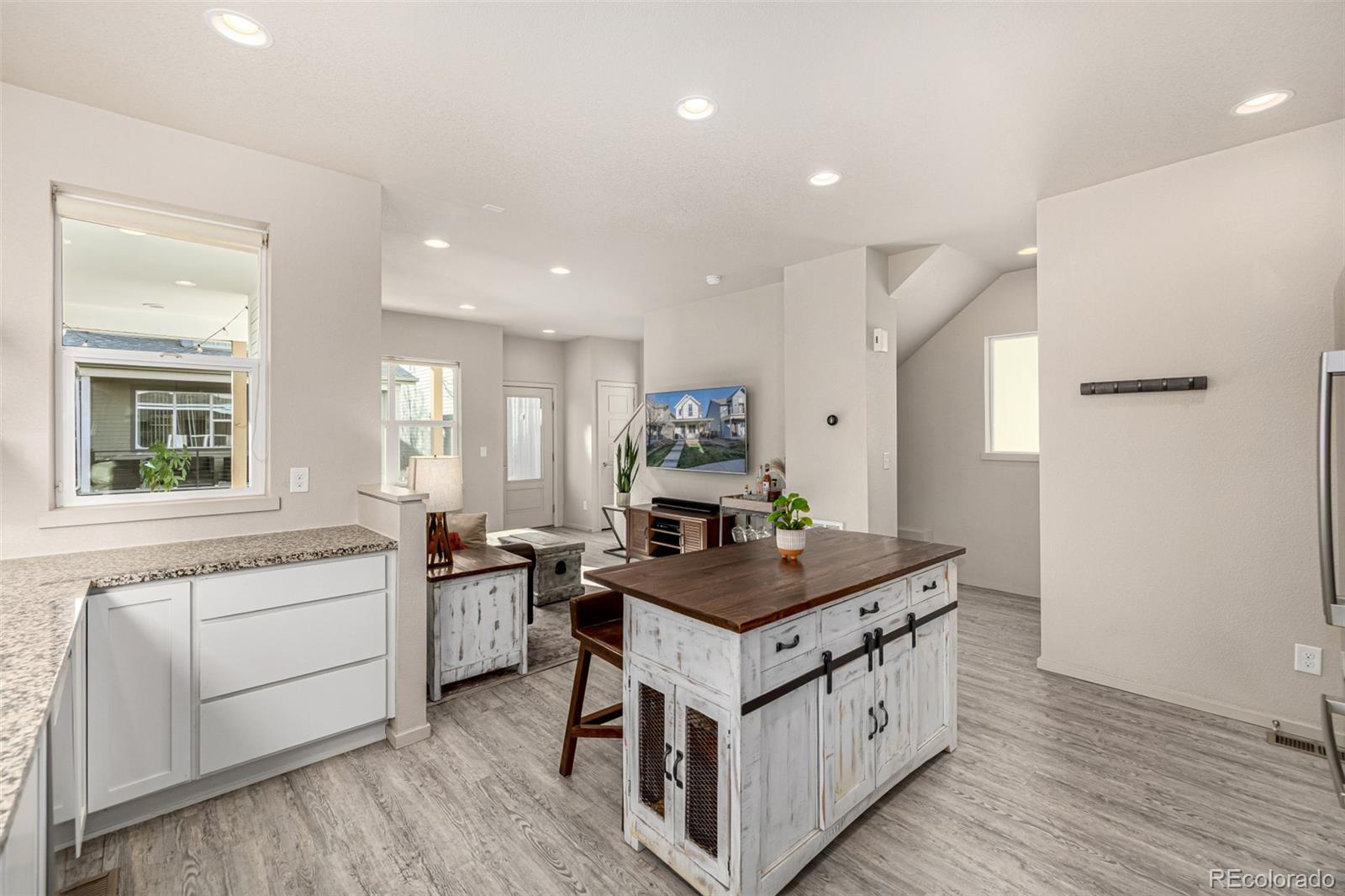 MLS Image #10 for 1910 w 66th avenue,denver, Colorado