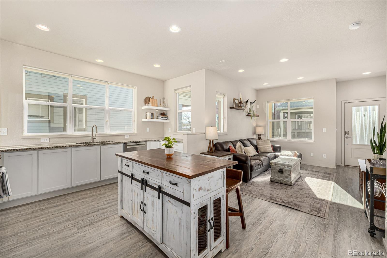 MLS Image #6 for 1910 w 66th avenue,denver, Colorado