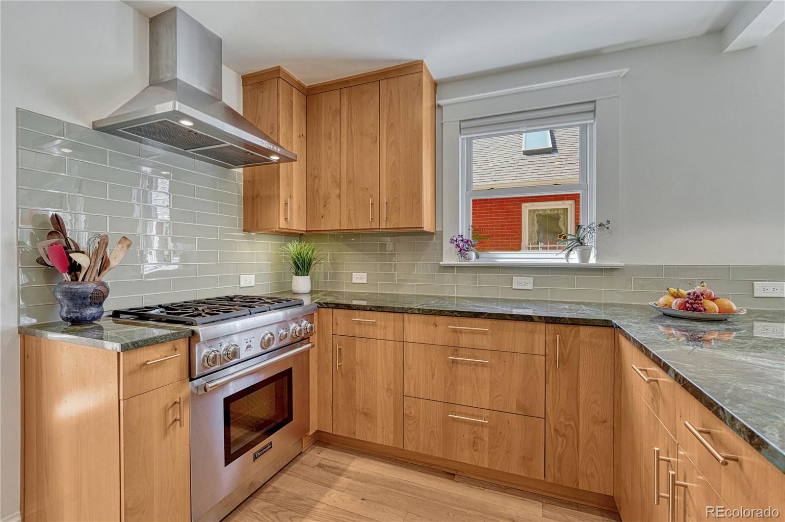MLS Image #13 for 1716 s ogden street,denver, Colorado