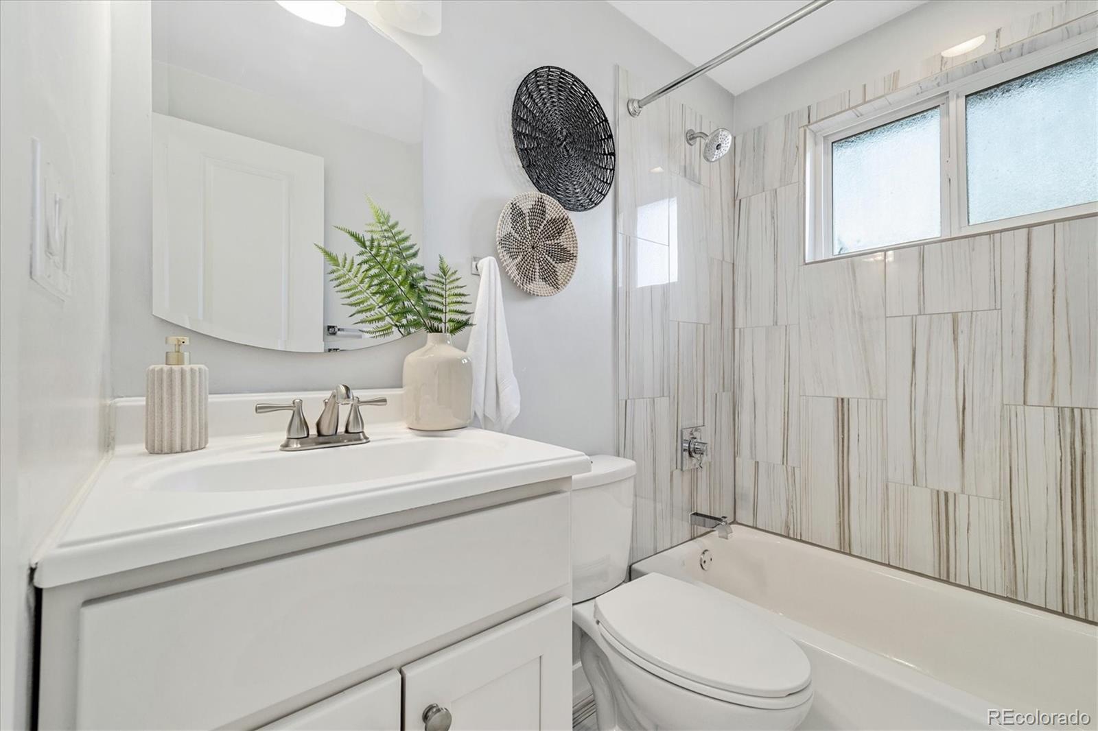 MLS Image #19 for 10699 w 9th place,lakewood, Colorado