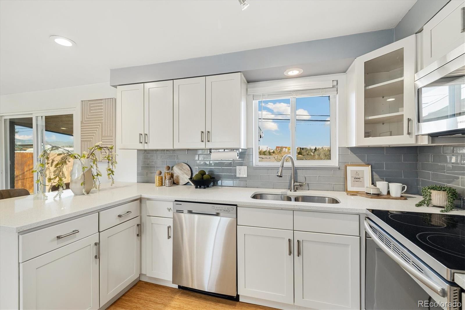 MLS Image #8 for 10699 w 9th place,lakewood, Colorado