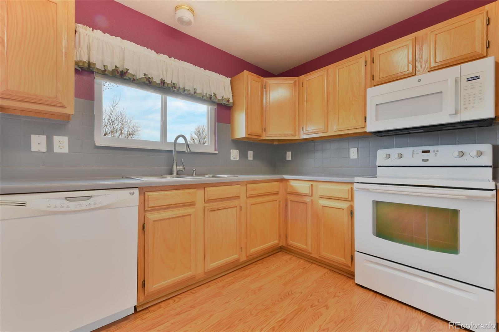MLS Image #14 for 830  stargate drive,colorado springs, Colorado