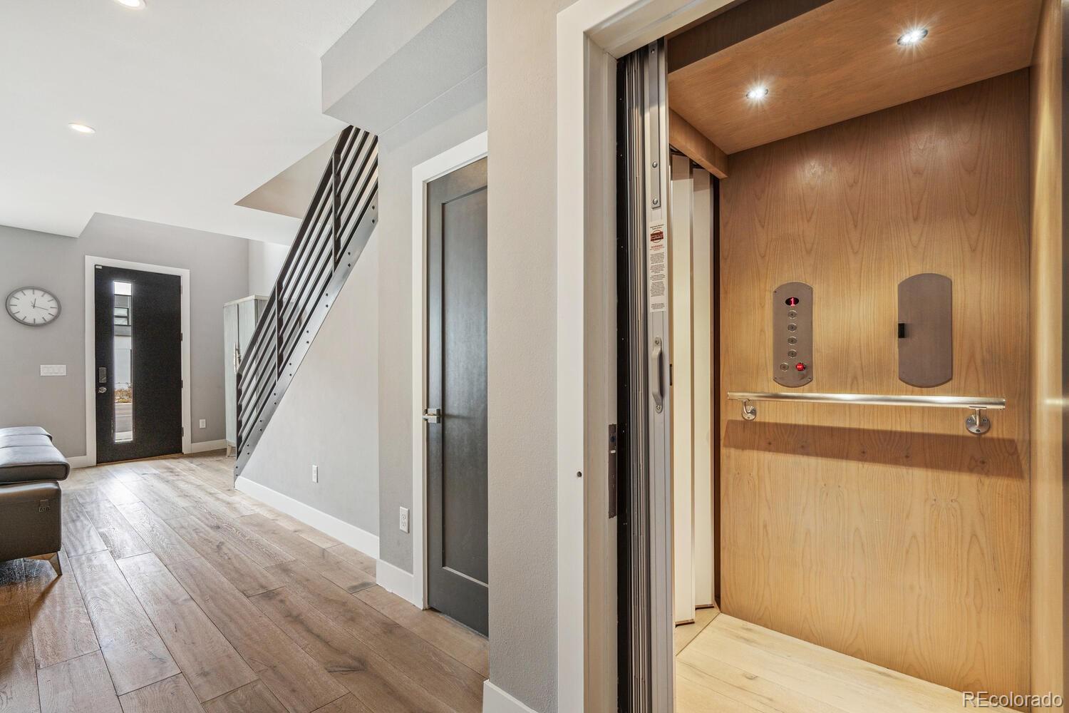 MLS Image #6 for 6768 e lowry boulevard,denver, Colorado