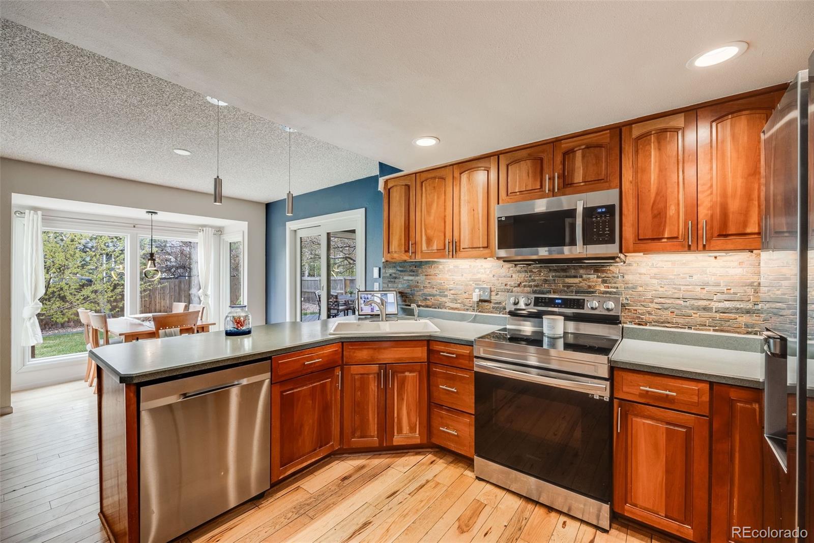 MLS Image #3 for 7950 s cedar circle,littleton, Colorado