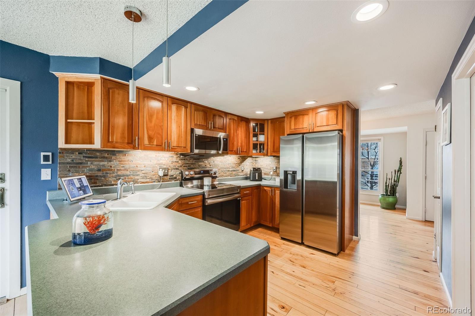 MLS Image #4 for 7950 s cedar circle,littleton, Colorado