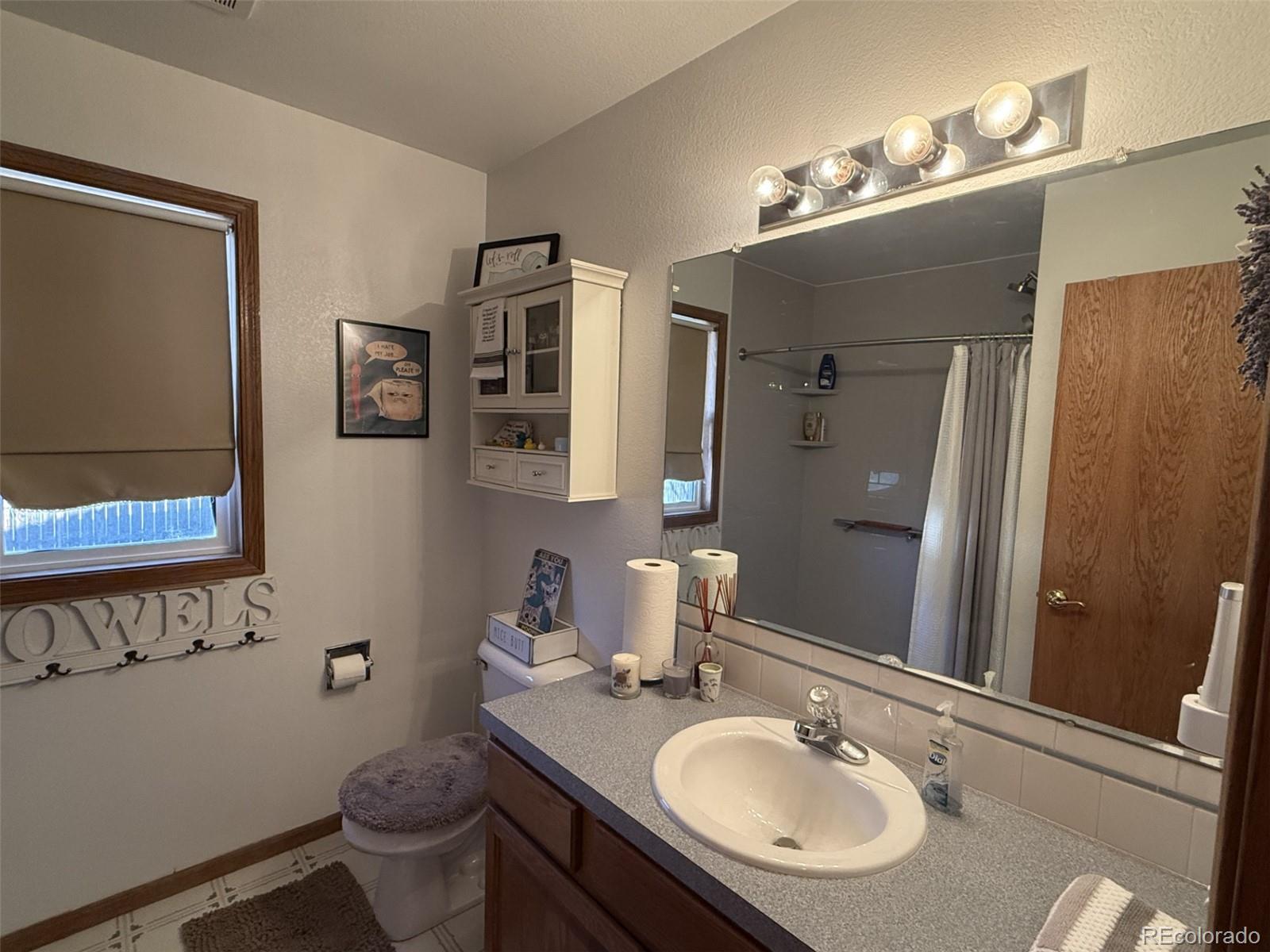 MLS Image #14 for 207  sioux drive,berthoud, Colorado