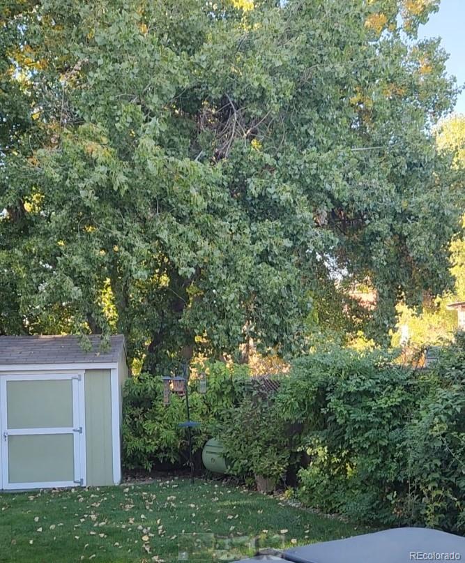 MLS Image #16 for 19357 e 40th avenue,denver, Colorado