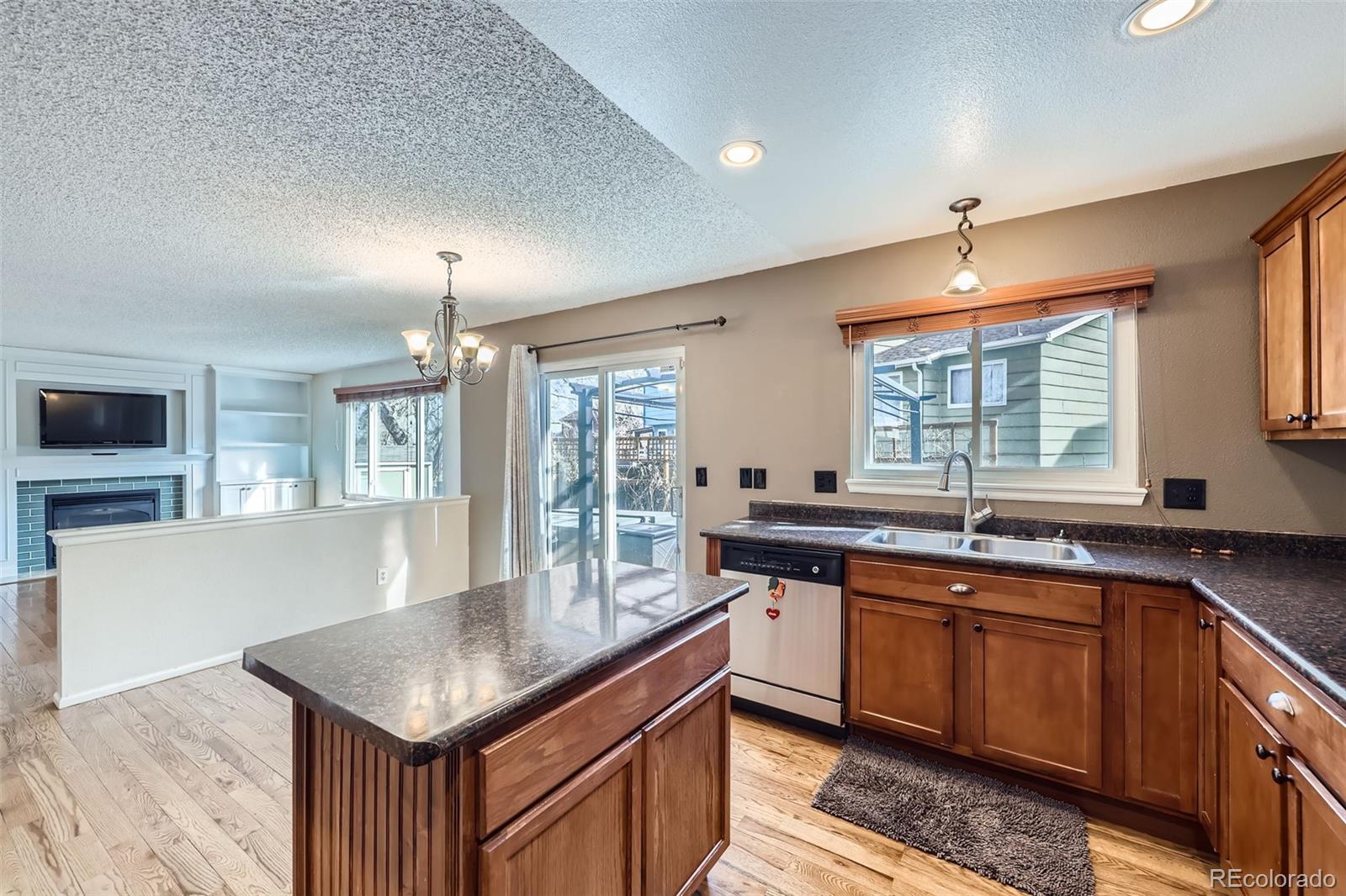 MLS Image #26 for 19357 e 40th avenue,denver, Colorado