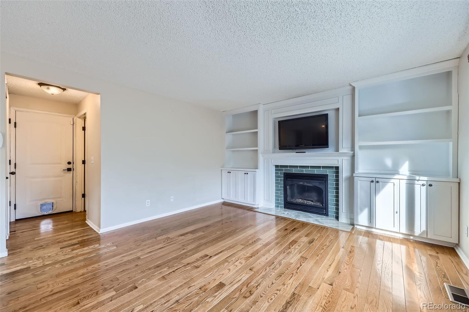 MLS Image #29 for 19357 e 40th avenue,denver, Colorado