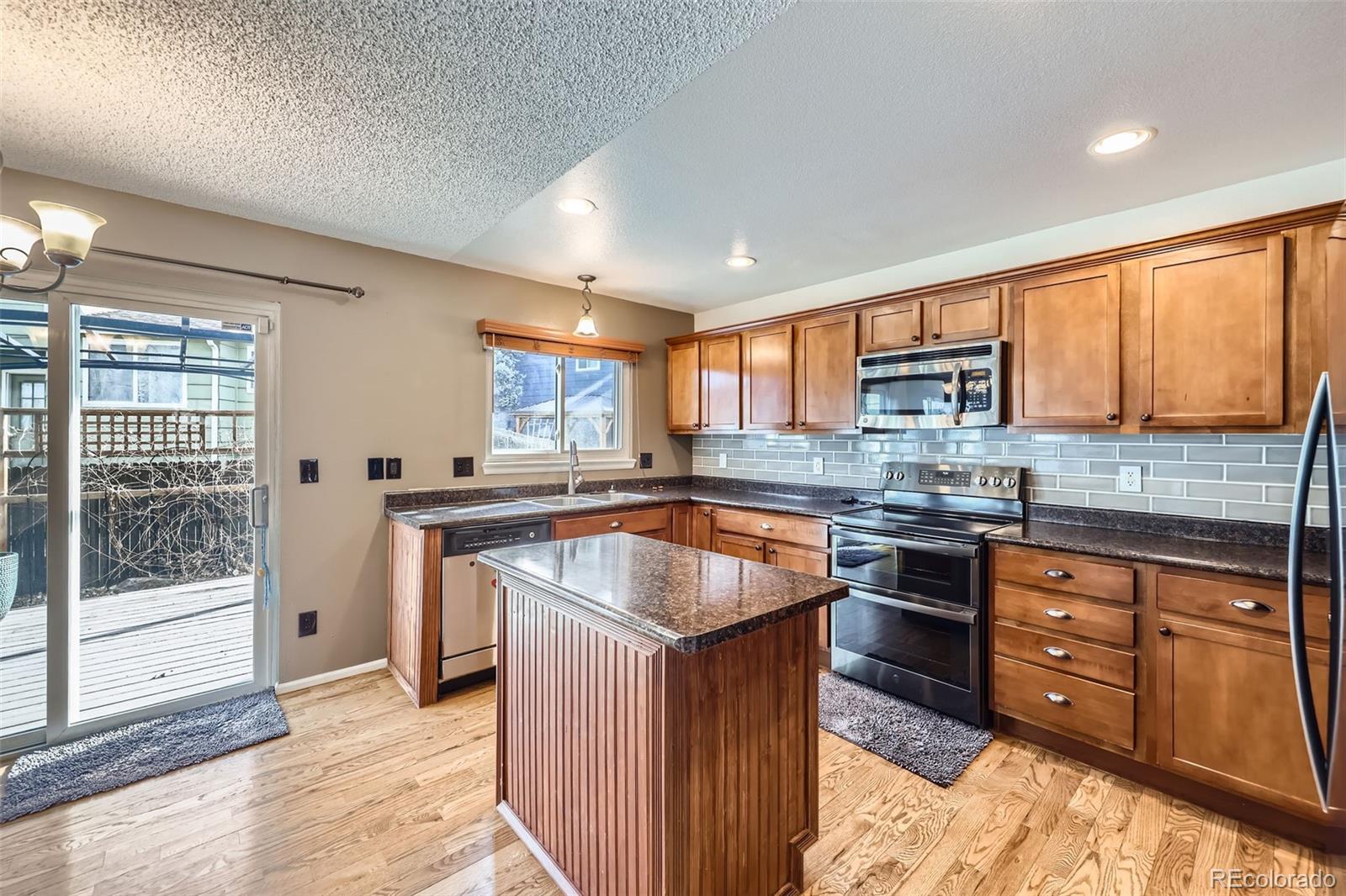 MLS Image #3 for 19357 e 40th avenue,denver, Colorado