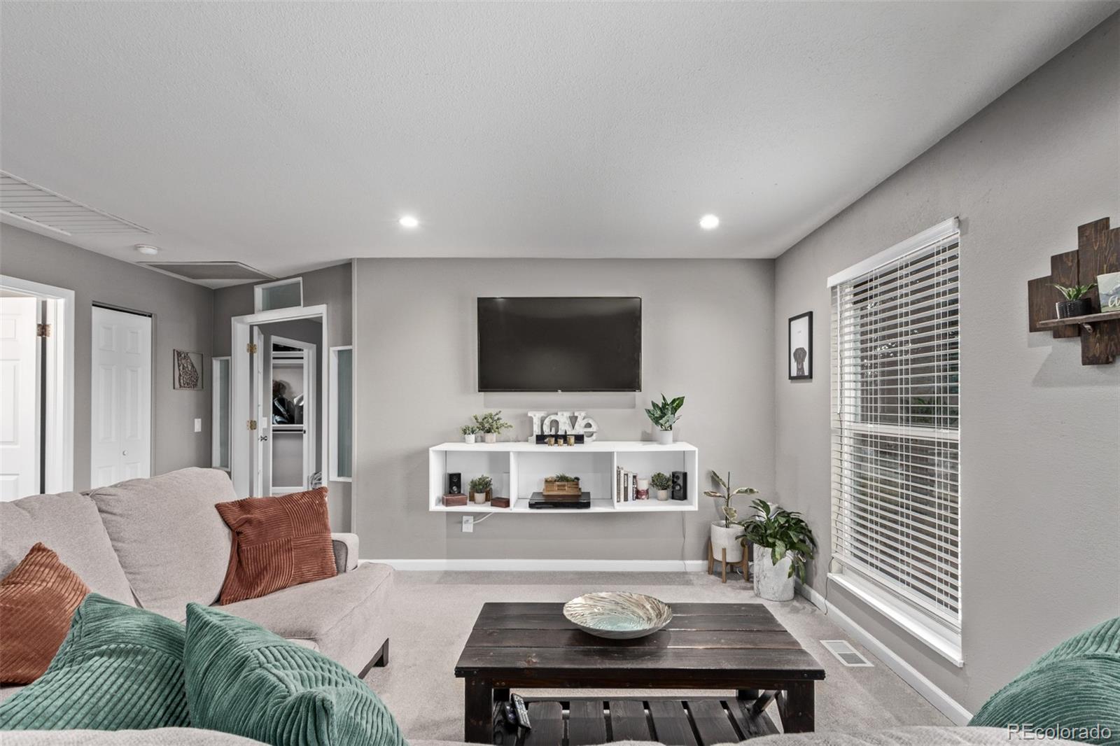 MLS Image #2 for 2268 s laredo street,aurora, Colorado