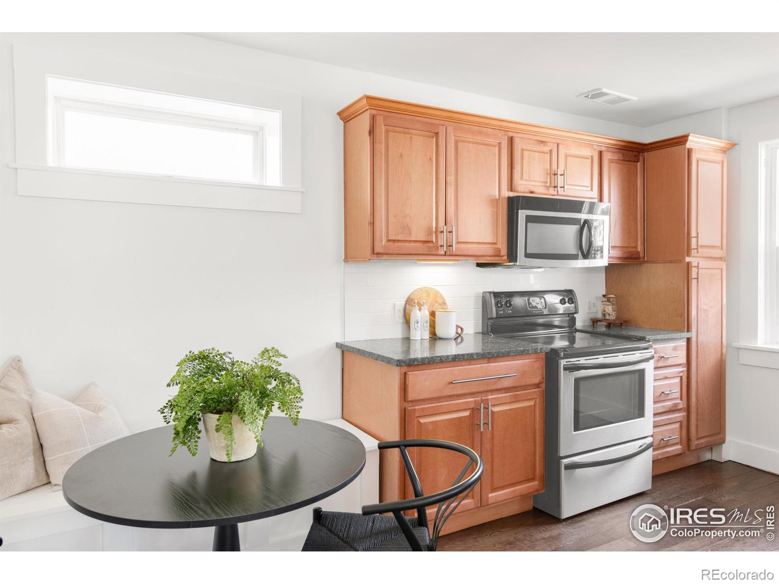 MLS Image #8 for 1669 s lincoln street,denver, Colorado