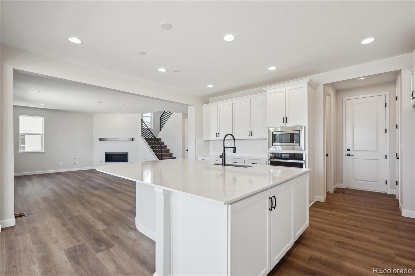 MLS Image #10 for 5583  riverbend avenue,firestone, Colorado